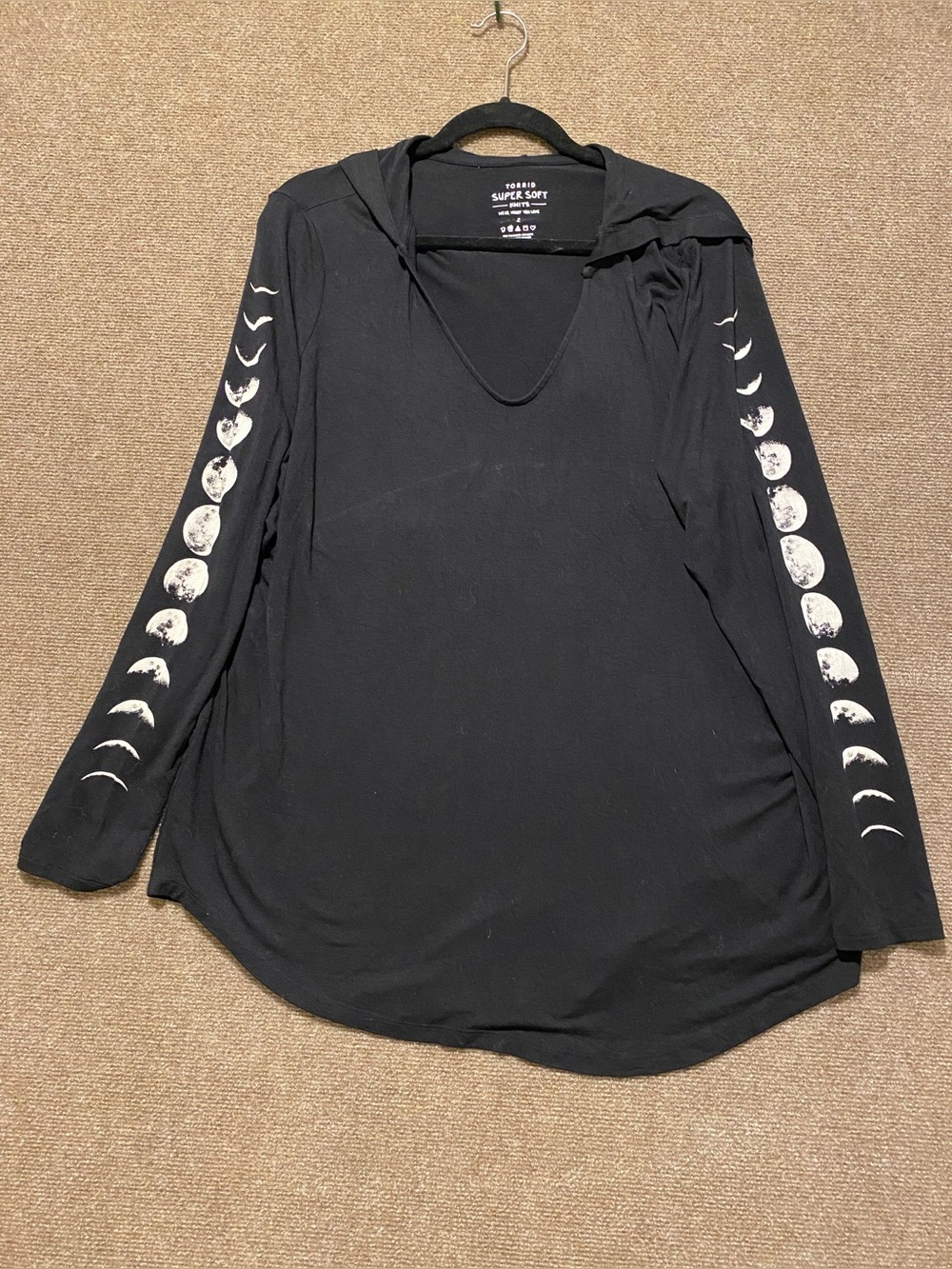Torrid Super Soft Black Moon Phase Graphic Hoodie Top Size 2X
